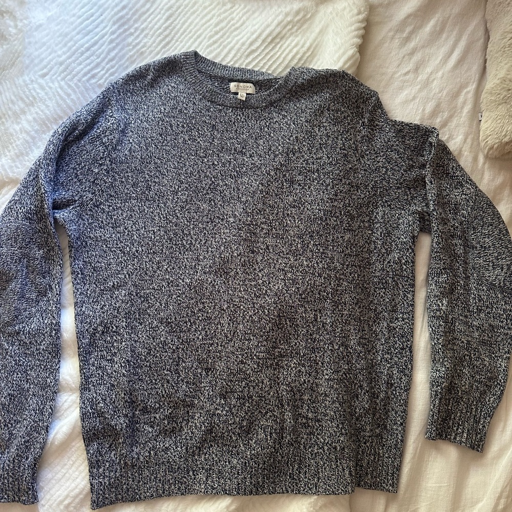 Classic Gray Crewneck Sweater with Heathered Texture